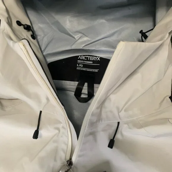 Arcteryx BETA LT Jacket Men’s Large - Picture 5 of 6